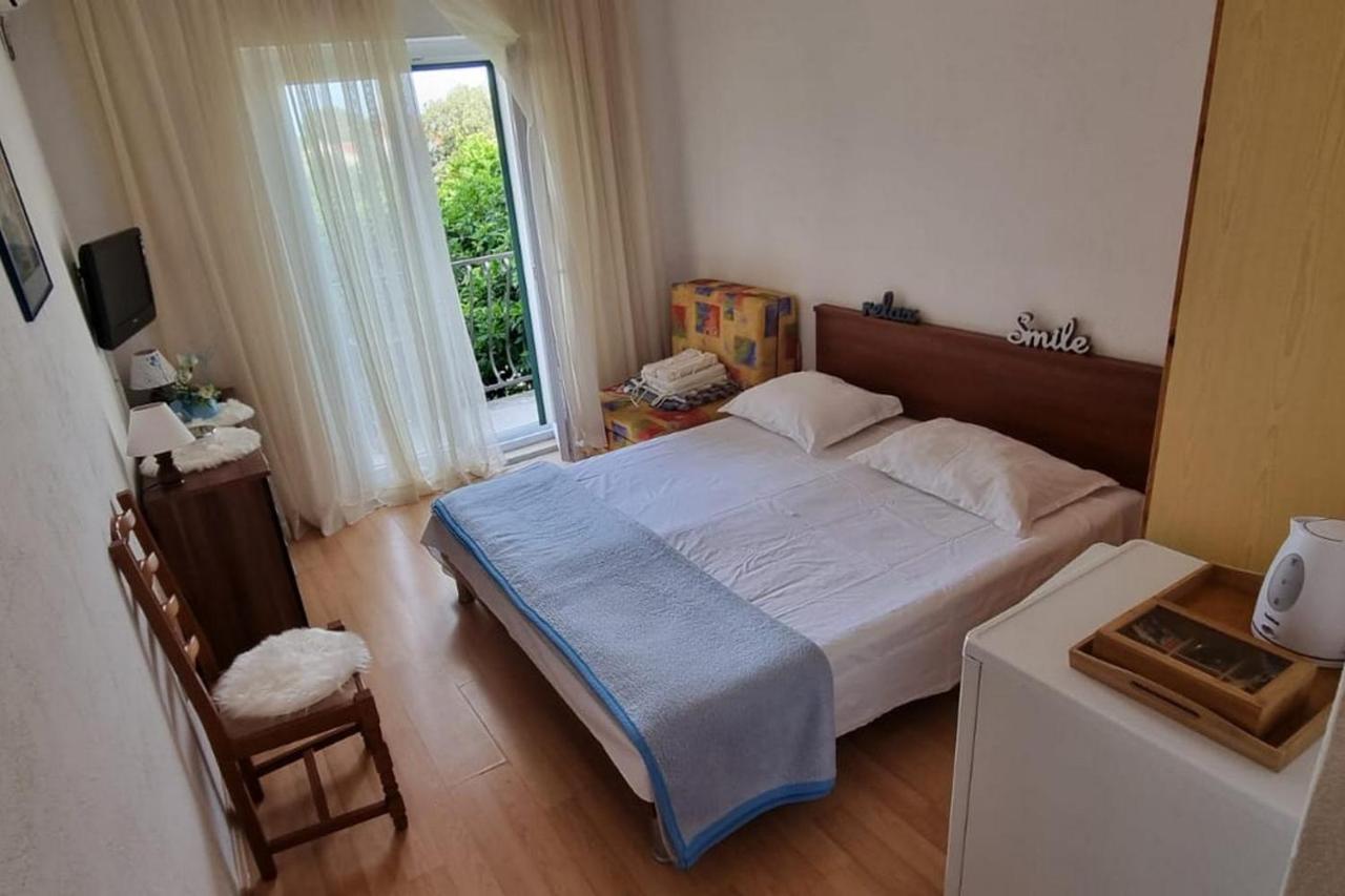 Apartments And Rooms With Parking Space Supetar, Brac - 5658 Eksteriør bilde