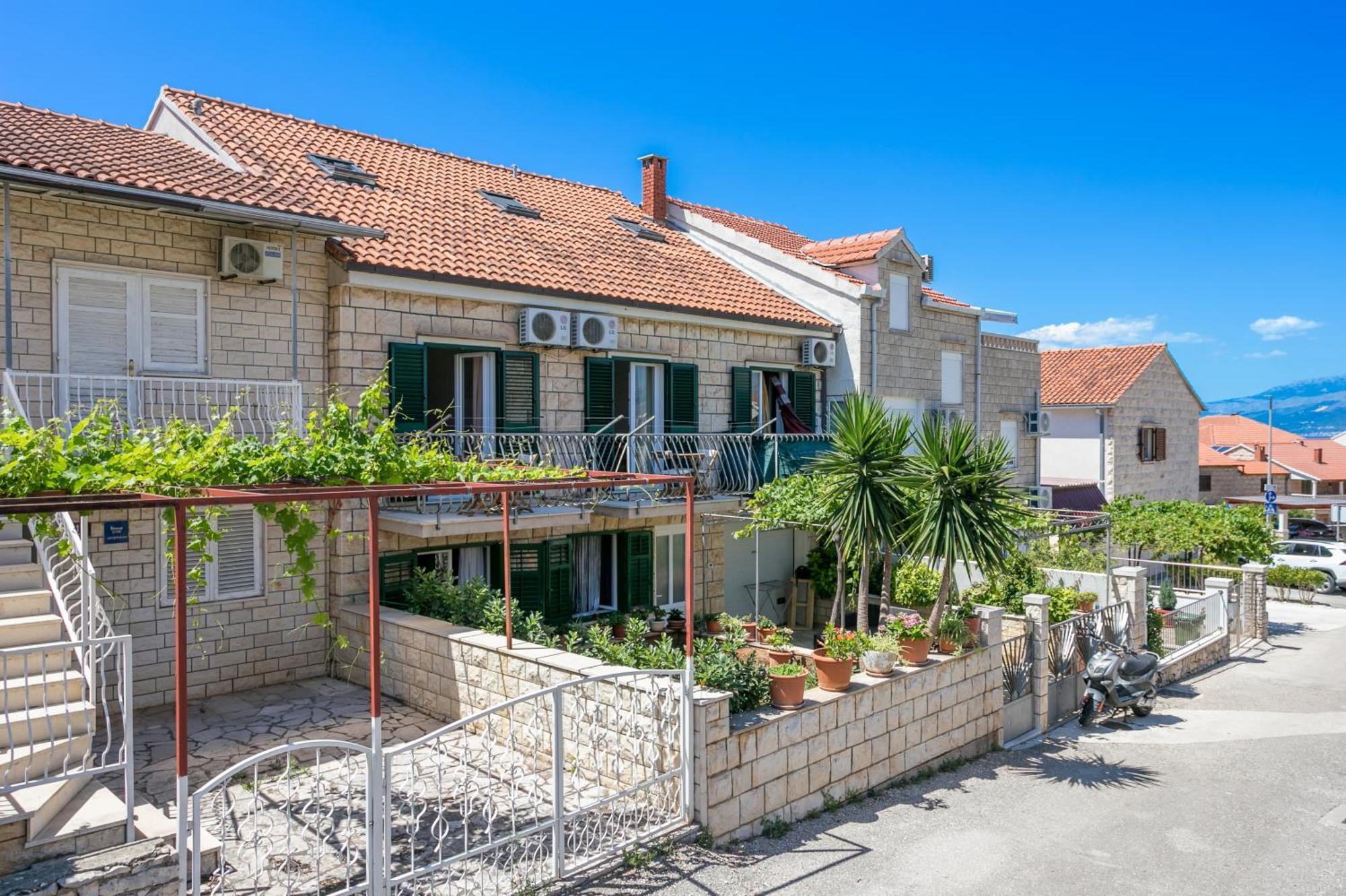 Apartments And Rooms With Parking Space Supetar, Brac - 5658 Eksteriør bilde